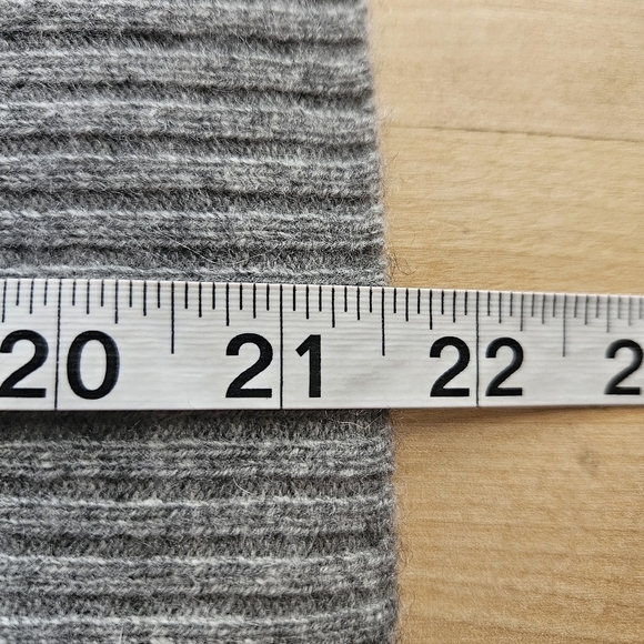 Lilla P Sz XS 100% Cashmere Ribbed Sleeve/Hem Turtleneck Sweater Fall Cozy - Picture 8 of 10